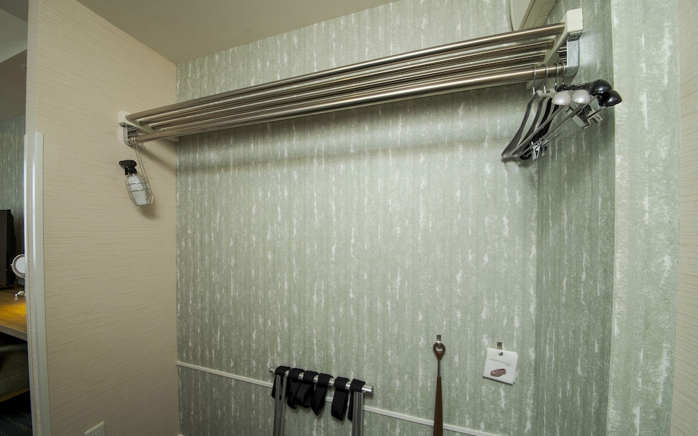 Standard Twin Room [Book 90 days before gets you free water bottle!] - Photo 4