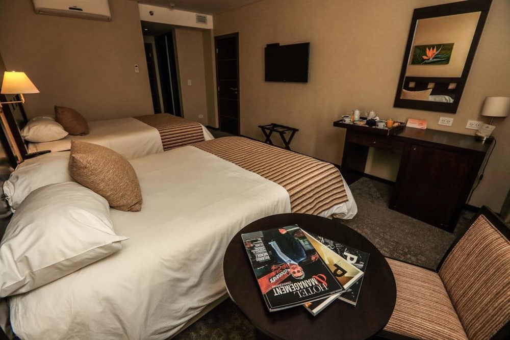 Superior Room, 2 Queen Beds photo 3