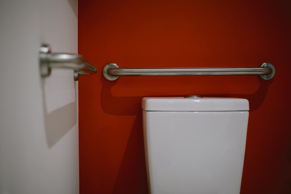 Room, 1 King Bed, Accessible (Roll-In Shower) - Photo 6