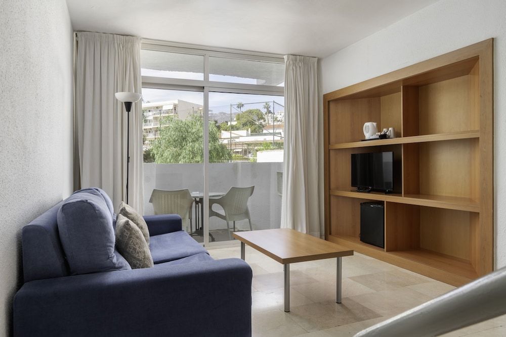 Standard Suite (1 Adult)