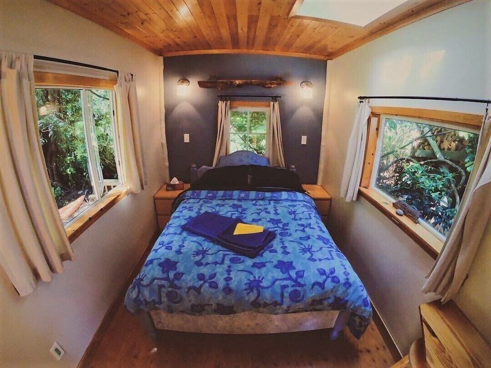 Cabin, 1 Double Bed, Shared Bathroom (Cherry Cabin) photo 1