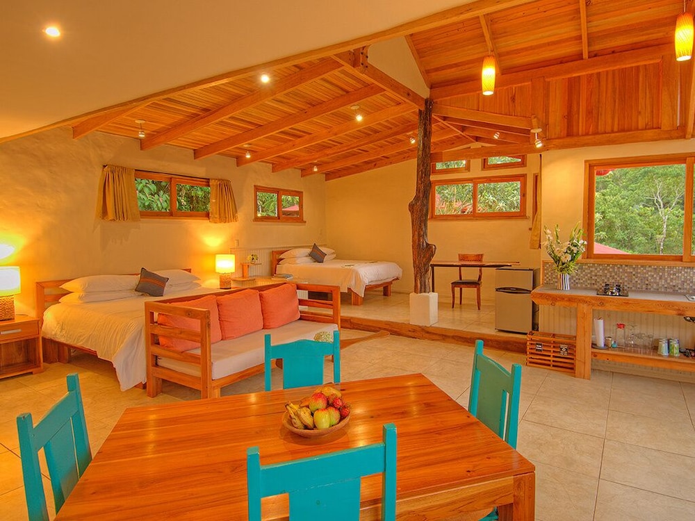 Deluxe Studio Suite, 2 Bedrooms, Mountain View photo 2
