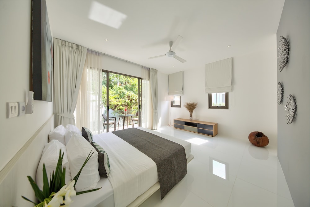 Luxury 5 Bedroom Villa with Ocean View and Private Infinity Pool BY9 photo 2