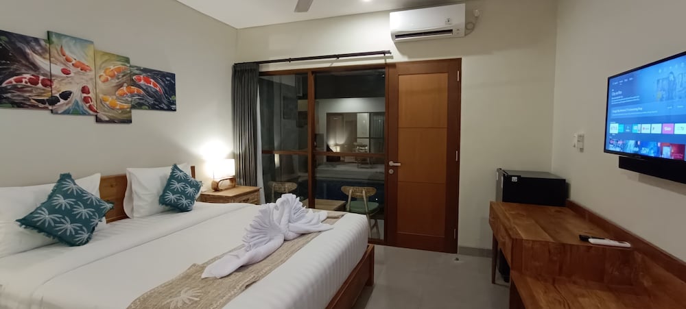 Deluxe Double Room, Balcony, Pool View