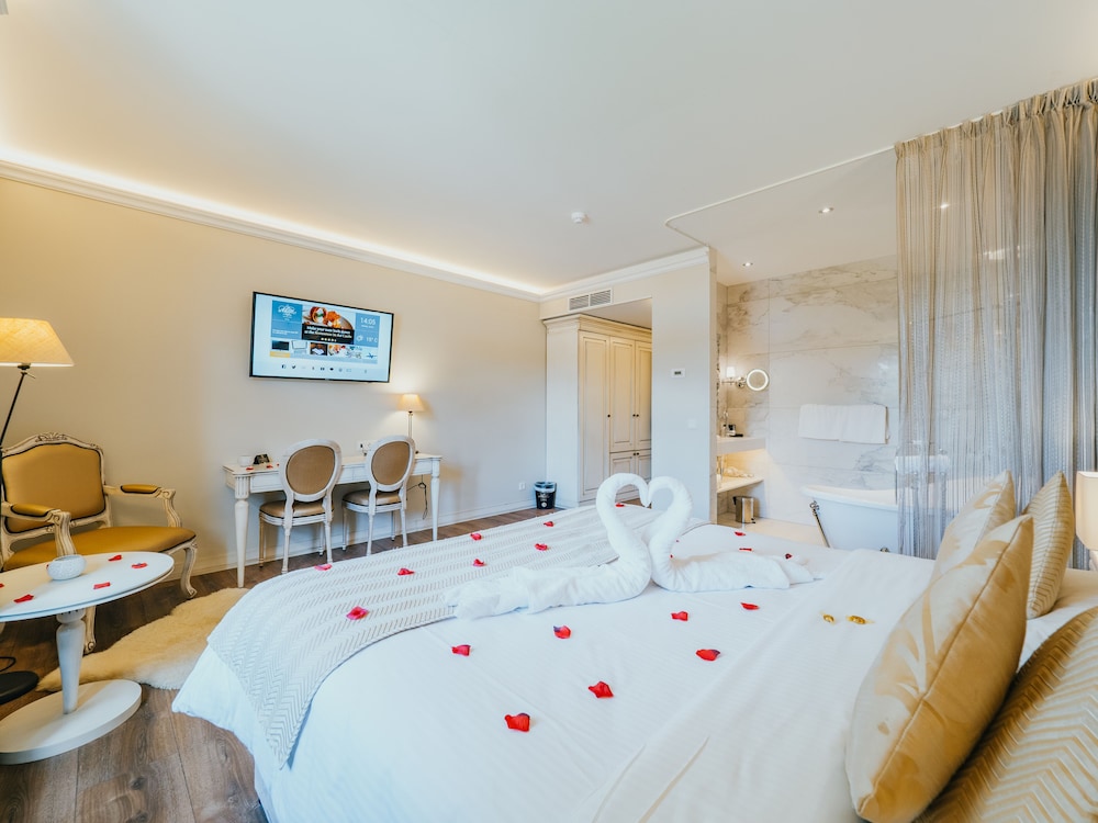Superior Room - Photo 8