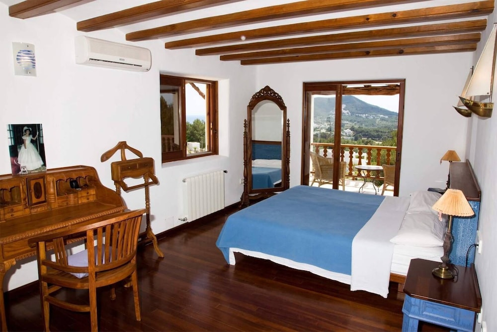 Villa (4 habitaciones)