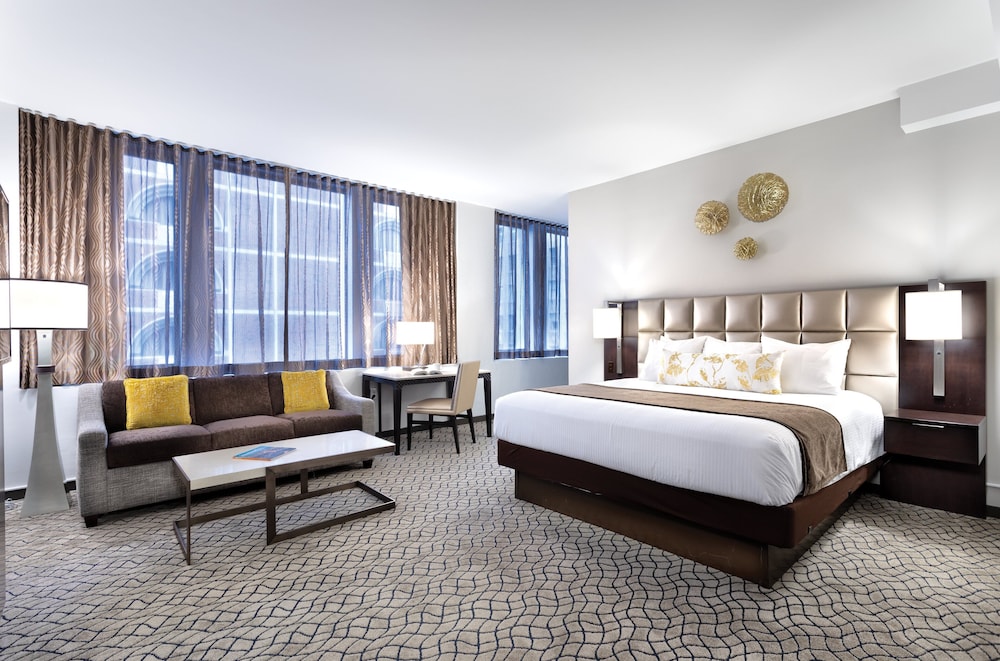 Studio Suite, 1 King Bed with Sofa bed, Kitchenette photo 1