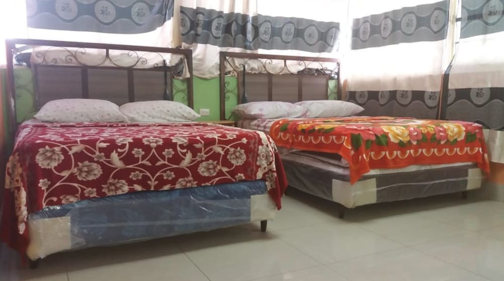 Basic Quadruple Room, 2 Double Beds photo 3
