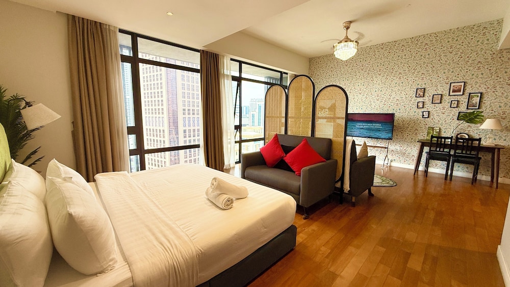 Deluxe Studio, City View