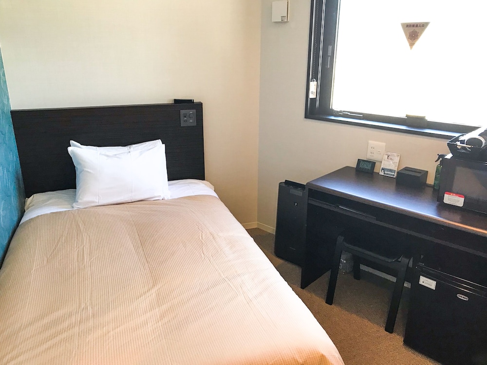 Single Room, 1 Large Twin Bed, Non Smoking photo 1