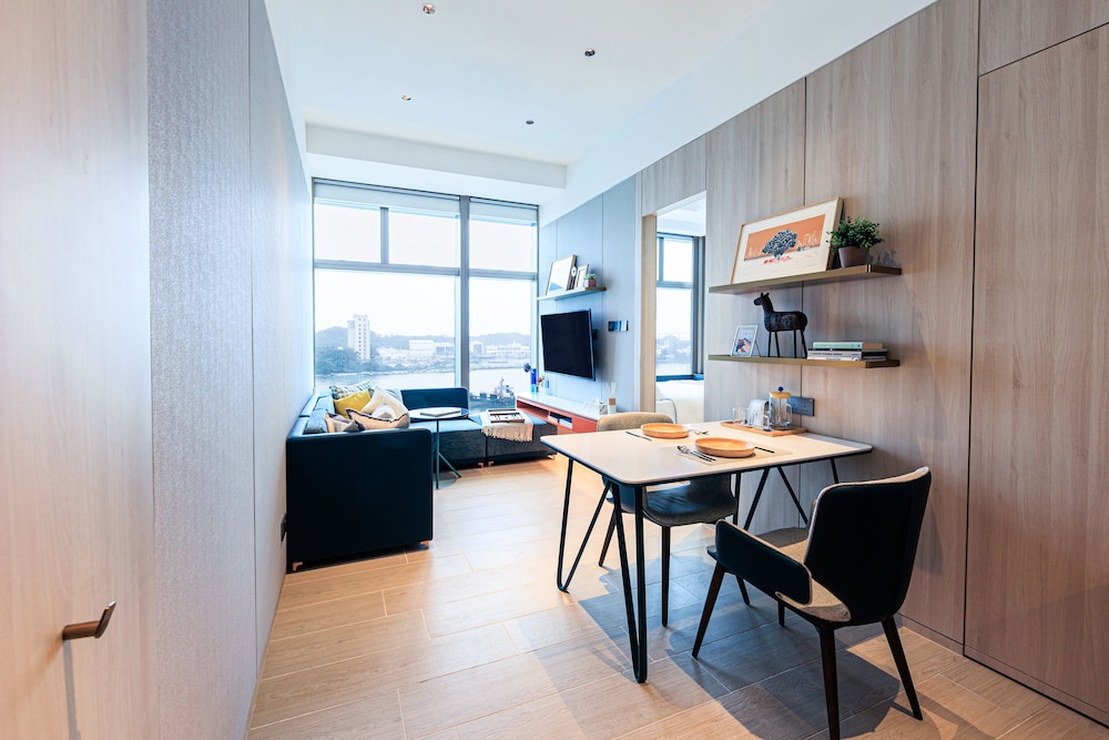 Deluxe Harbour/Sea View One Bedroom photo 2