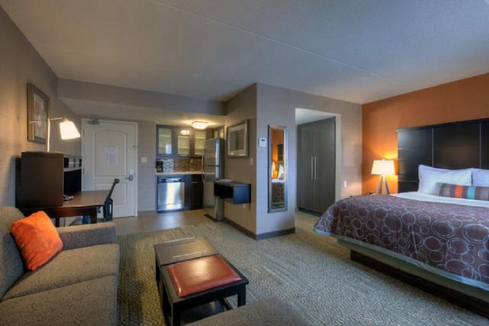 Studio Suite, 1 Queen Bed with Sofa bed, Kitchen