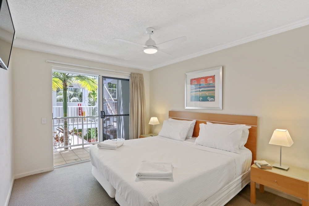 2 Bedroom Apartment (with External Rooftop Spa) photo 2