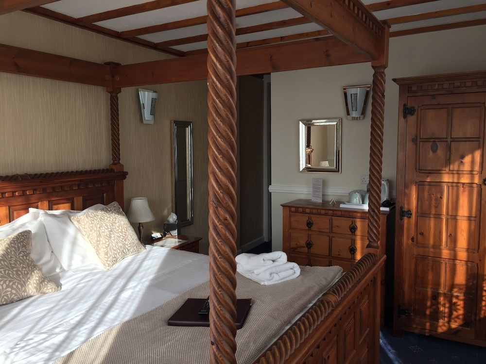 Superior Room (Four Poster Bed) photo 2