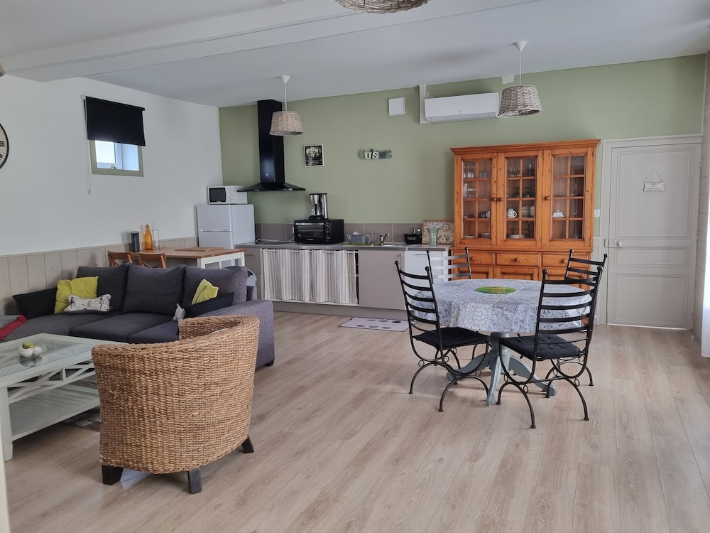 City Apartment, Garden View photo 1