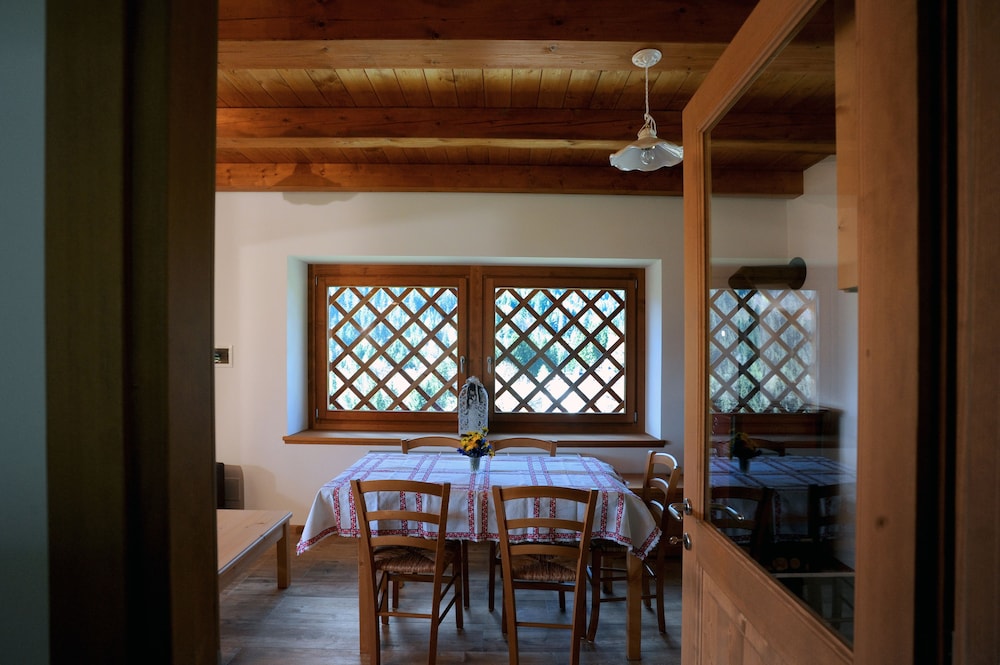 Chalet (Chiampeis - Duplex with attic)