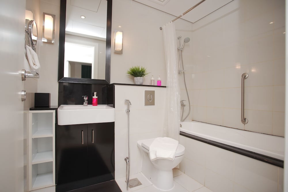 Panoramic Apartment, 3 Bedrooms (Burj Khalifa View) photo 3
