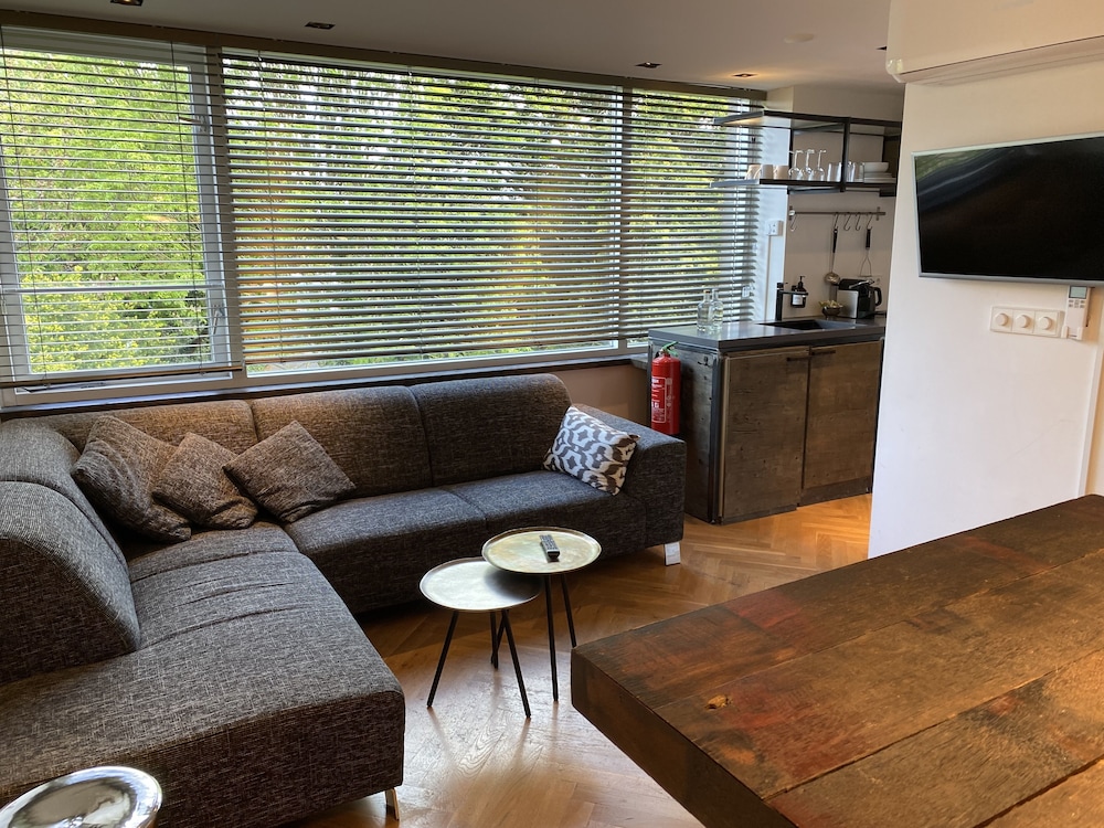 Family Apartment, 2 Bedrooms photo 3