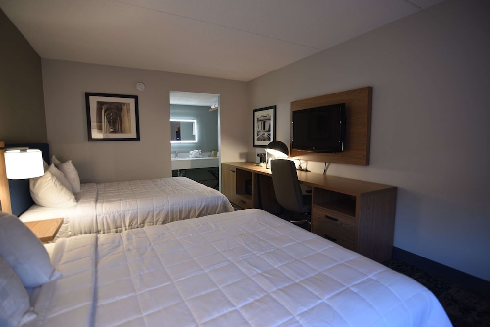 Room, 2 Queen Beds, Non Smoking - Photo 1