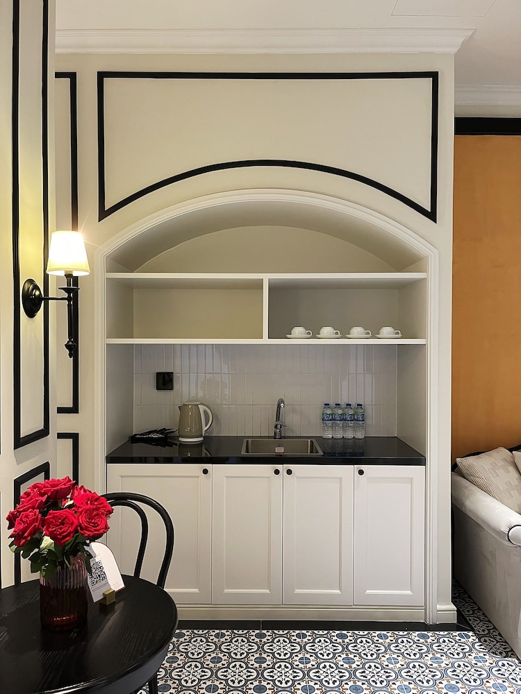 Studio Apartment - Photo 10