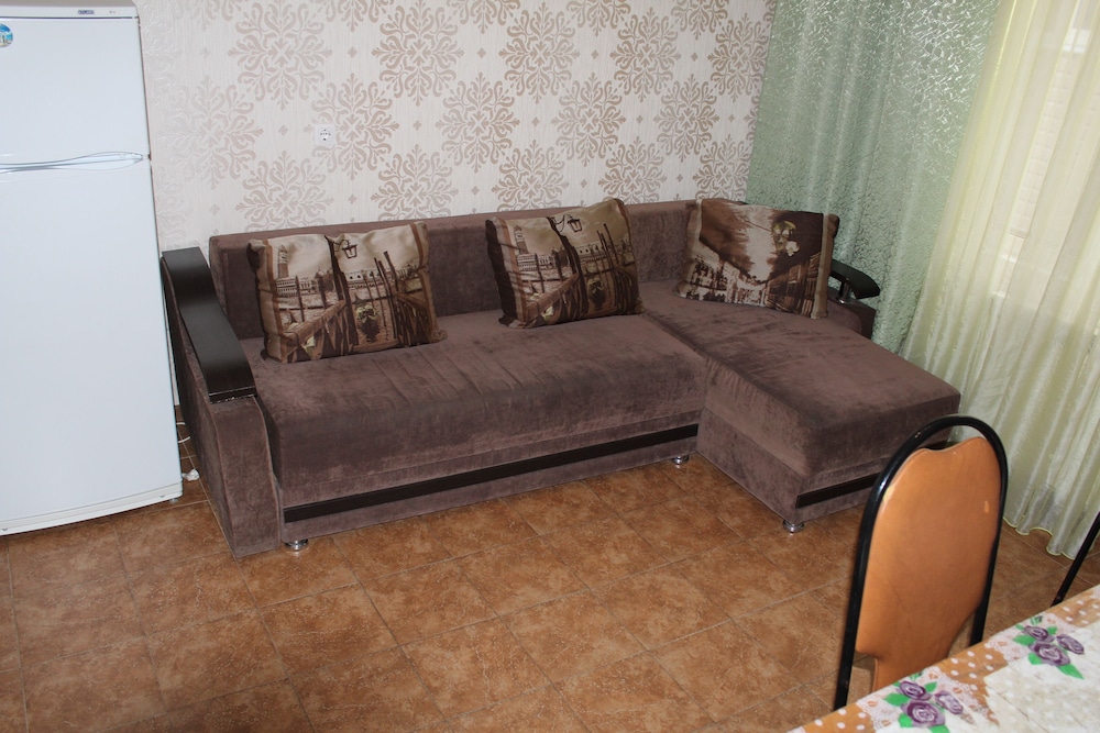 Standard Family Room photo 1