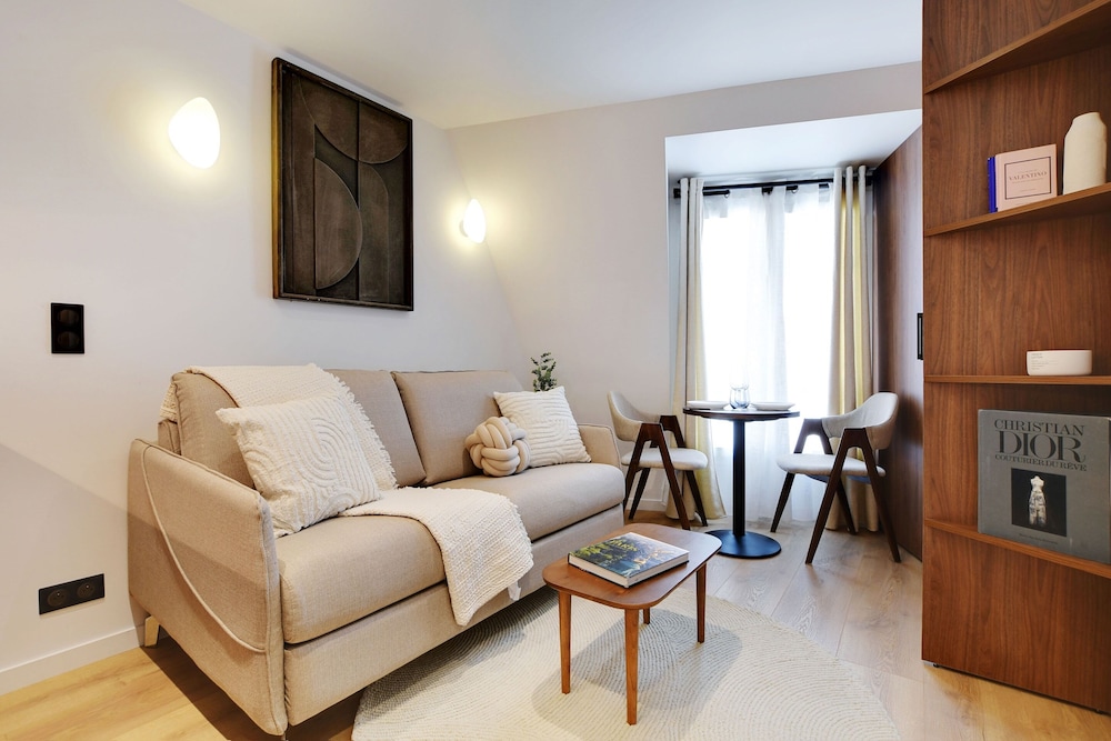 Apartment photo 1