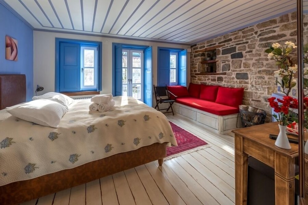 Standard Room photo 2