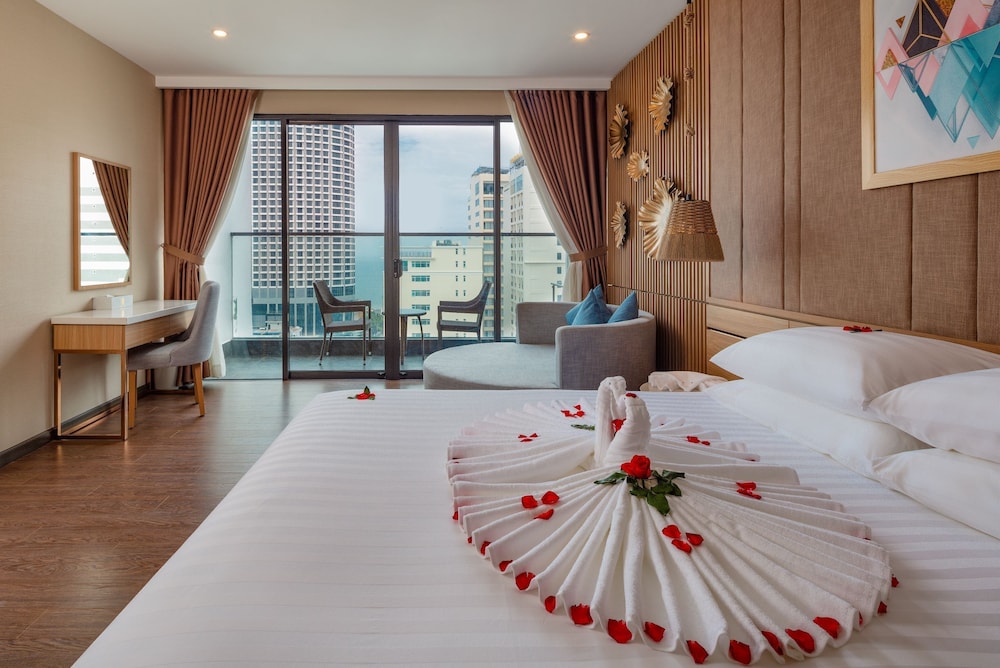 Deluxe Room, Balcony, Sea View - Photo 1