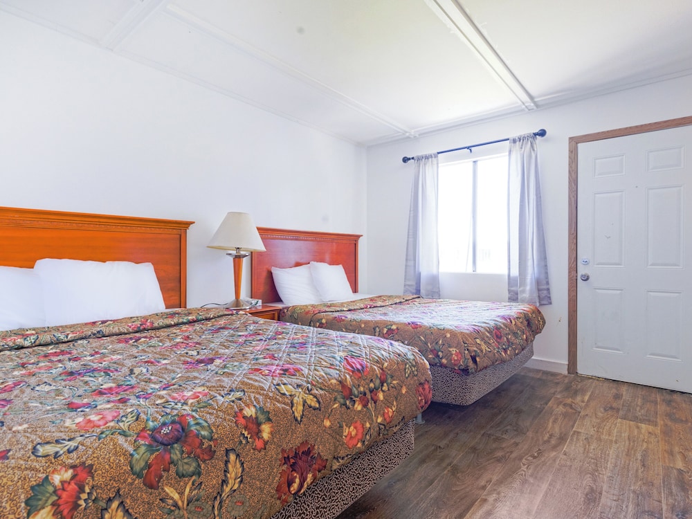 Room, 2 Double Beds, Non Smoking photo 3