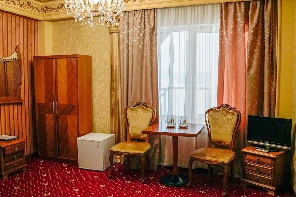 Superior Twin Room, Balcony, Lake View photo 1
