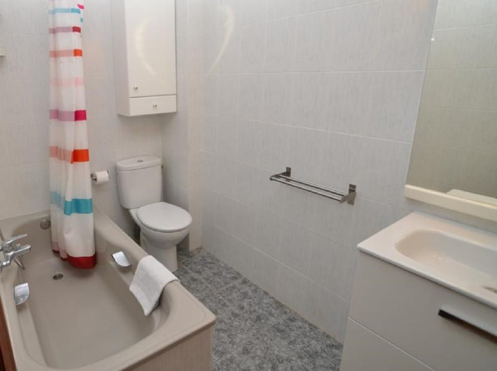Family Apartment, 2 Bedrooms, Pool View photo 3