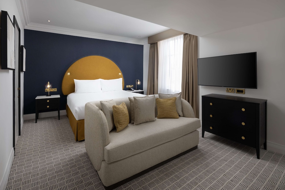 King Suite, Suite, Club Lounge Access