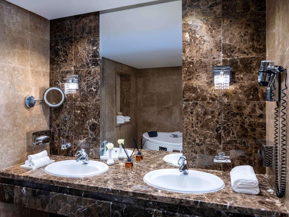 Royal Suite, 4 Bedrooms - Photo 9