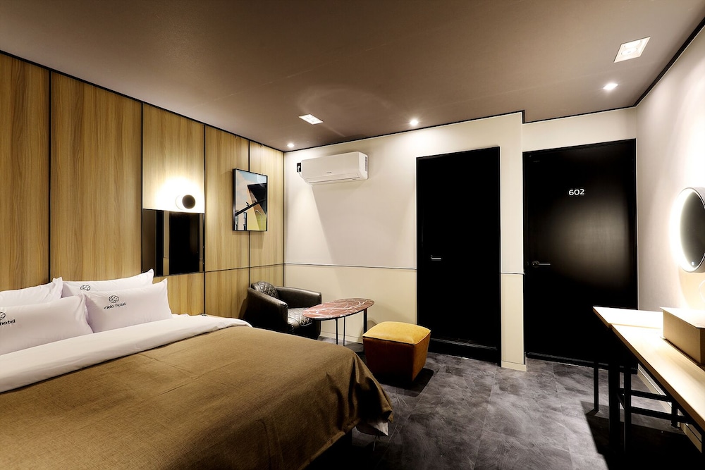 Standard Room - Photo 11