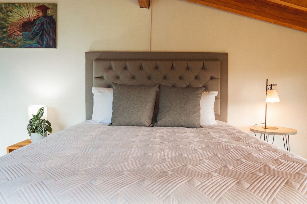 Exclusive Room, 1 King Bed, Mountain View photo 2