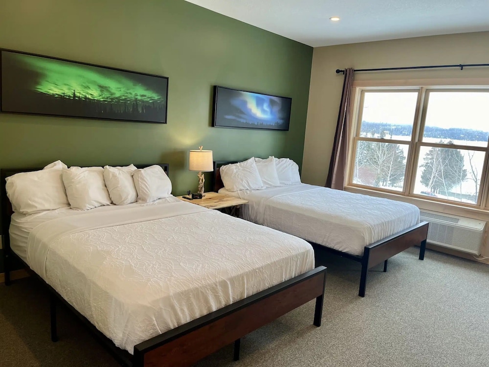 Northern Lights 2 Queen Room - ADA photo 1