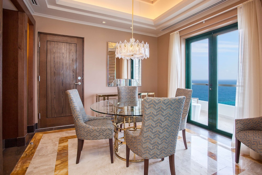 Presidential Room, Oceanfront