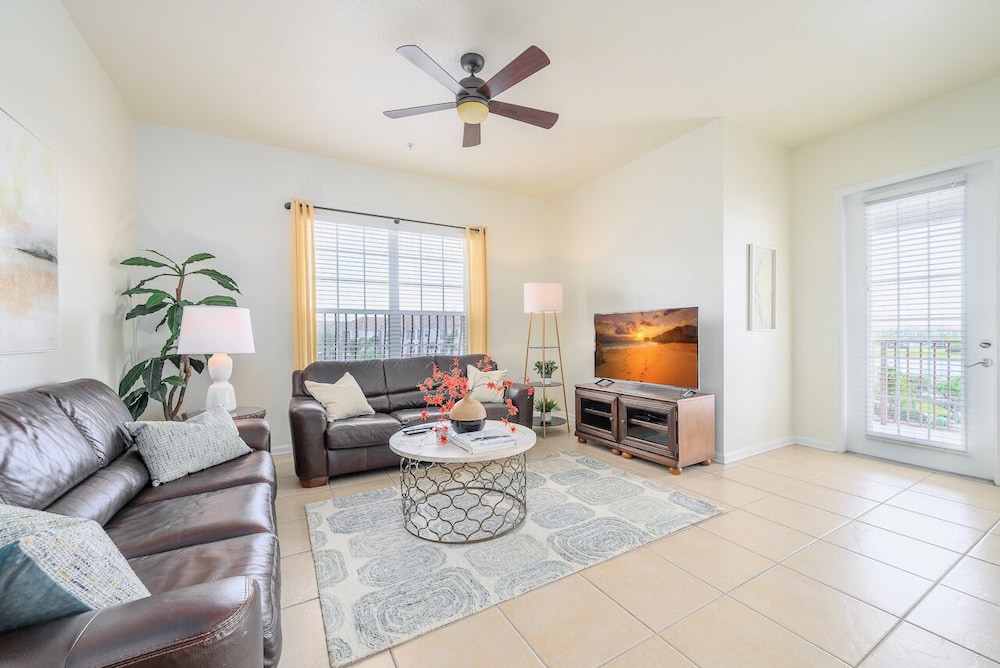Panoramic Condo, 3 Bedrooms, Non Smoking, Pool View