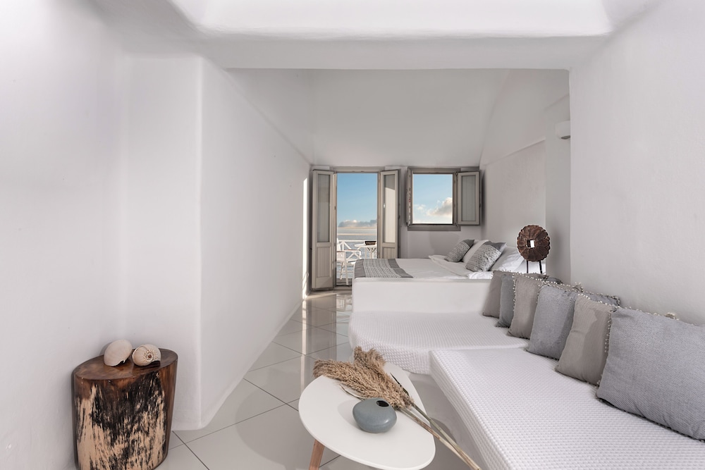Premium Cave Suite Caldera & Sea View