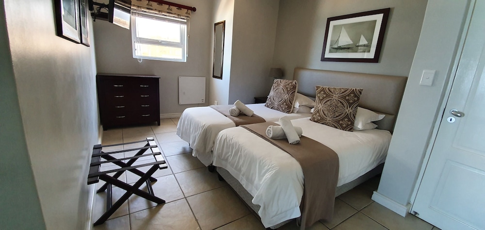 Family Room, 2 Bedrooms, Kitchenette, Ocean View photo 3