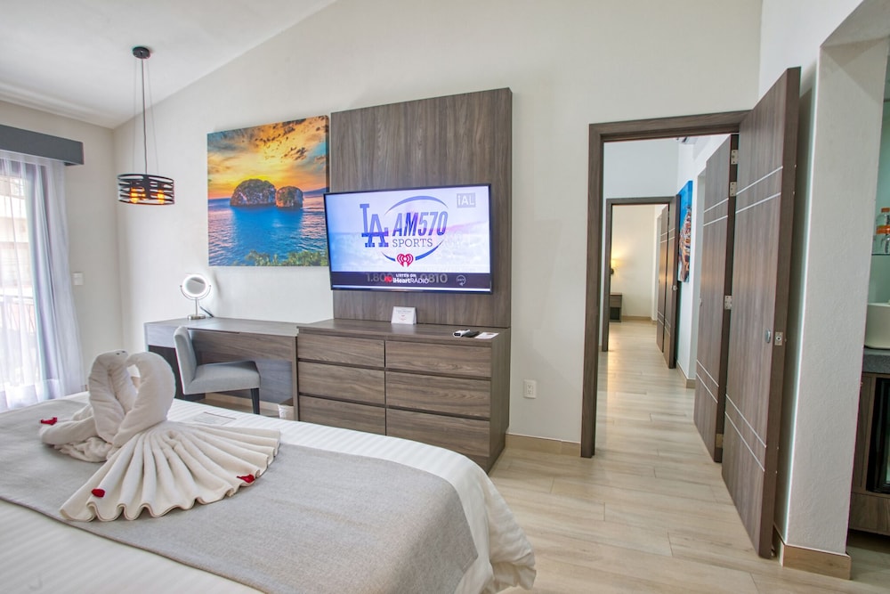 Deluxe Double Room, Ensuite, City View (Habitacion De Lujo) photo 3