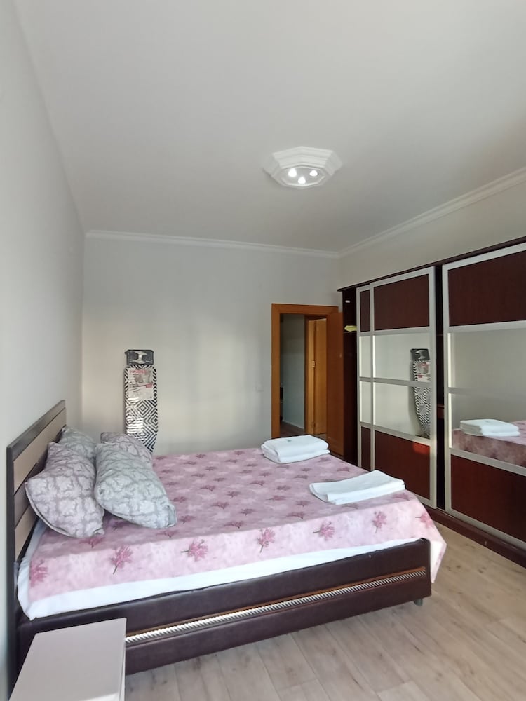 Design Apartment, 1 Bedroom, Balcony, Pool View