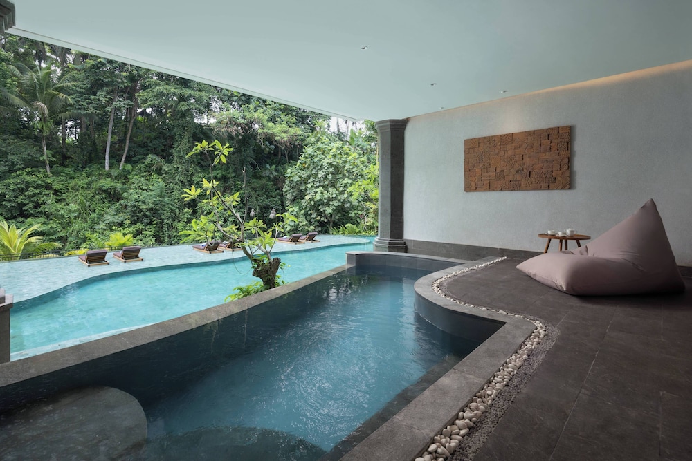 Premium Suite Room with Plunge Pool