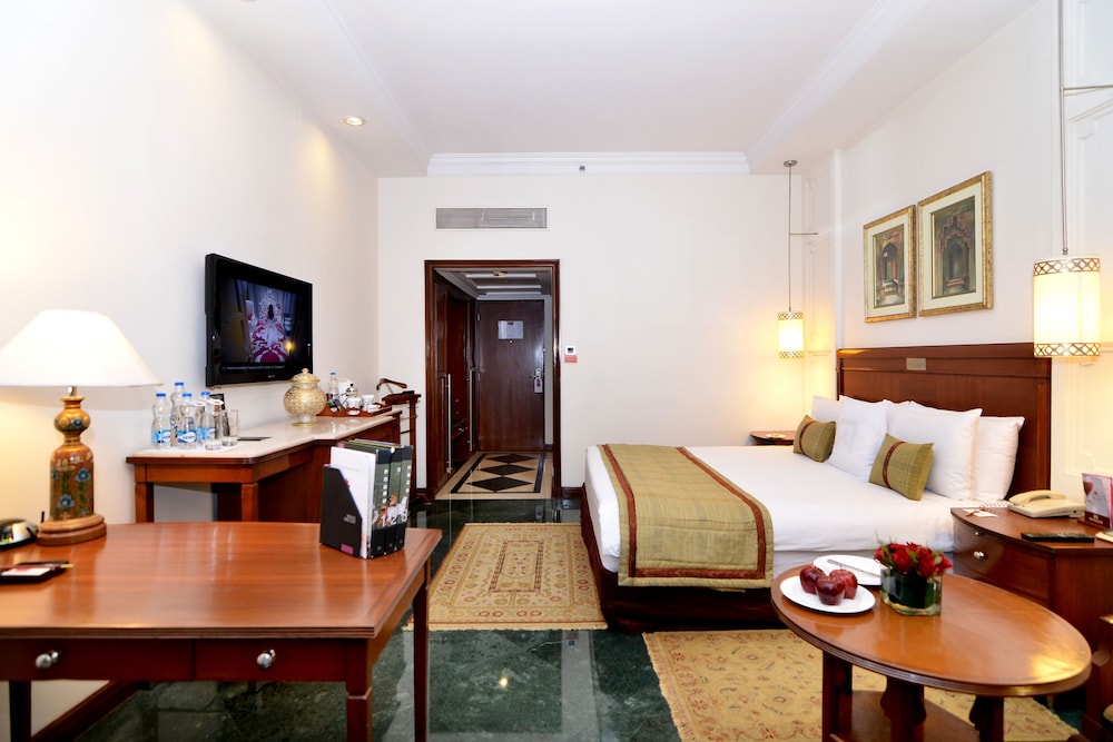 Exclusive Room, 1 King Bed - Photo 1