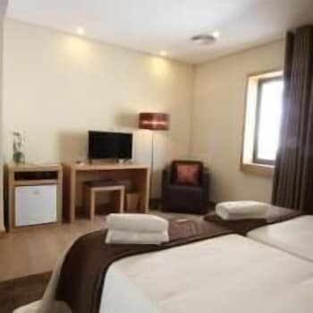 Standard Double or Twin Room photo 3