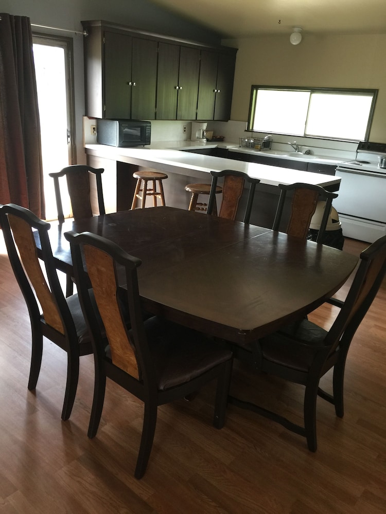 Oakhurst View - No Laundry Facilities
