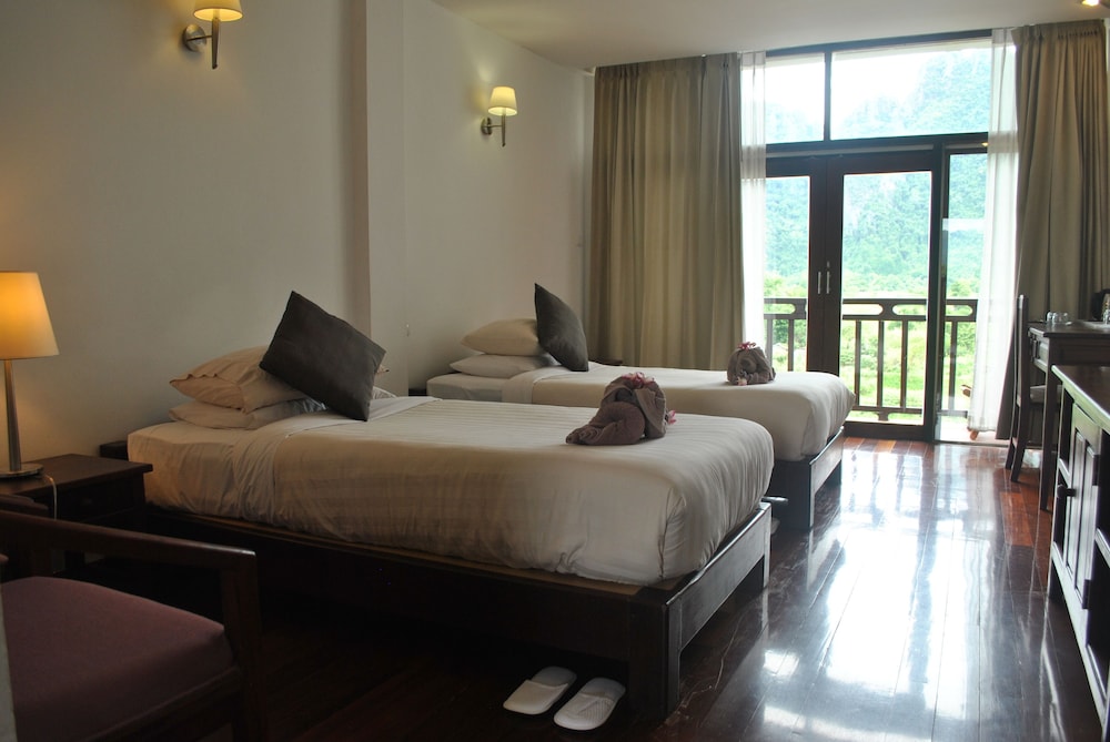Deluxe Plus Twin Room, Balcony, River View photo 2