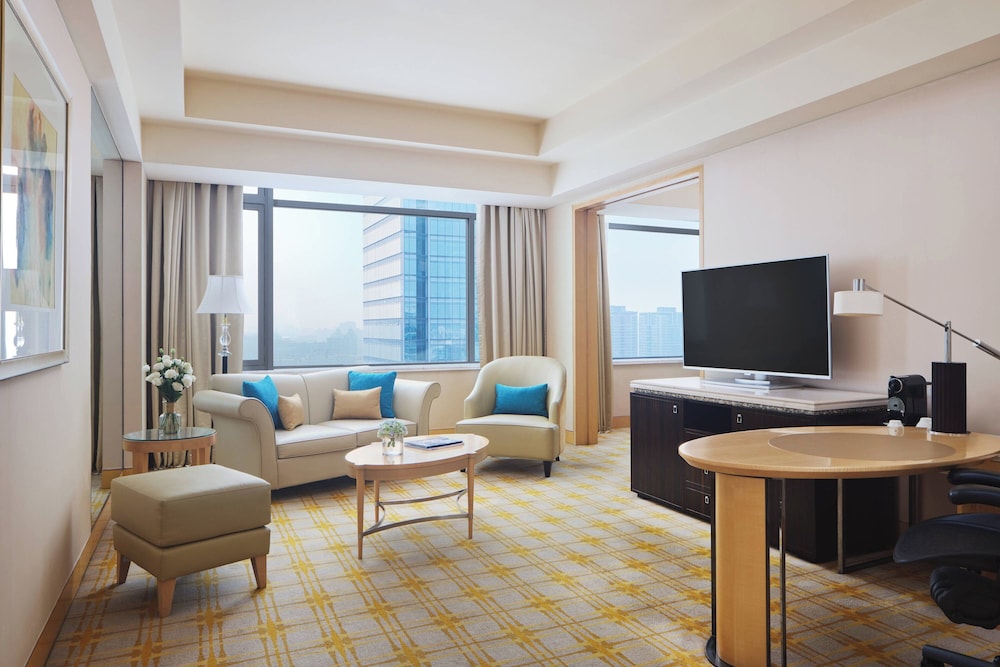 Suite, 1 Bedroom - Photo 4