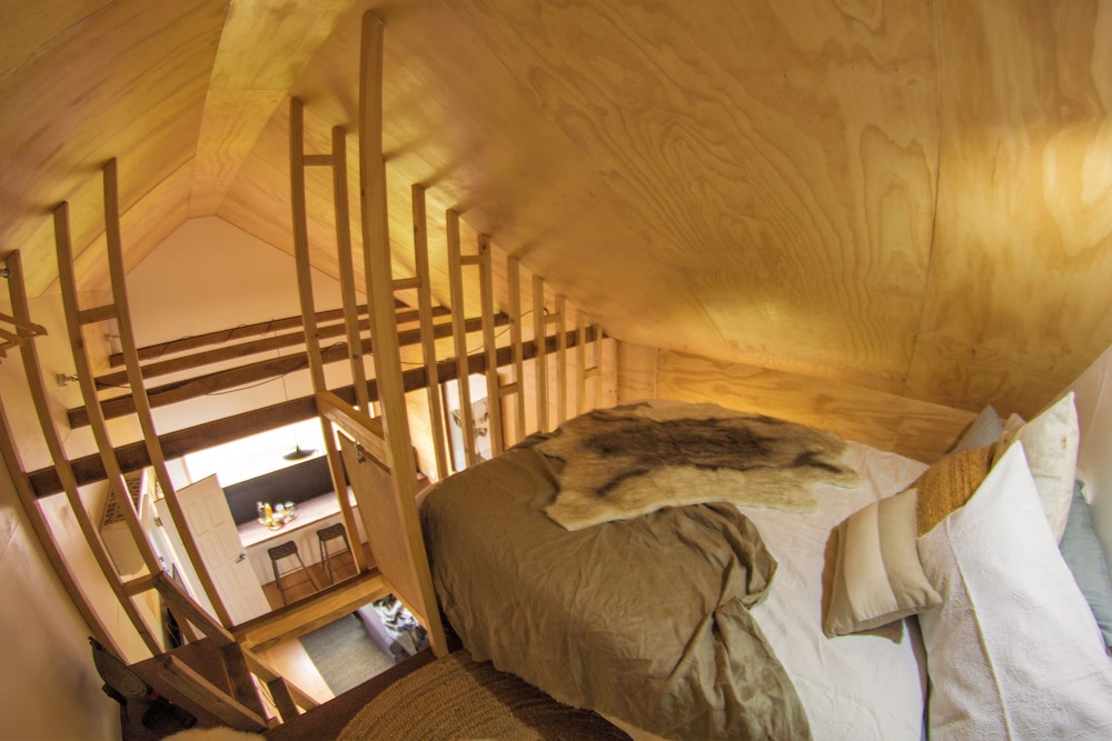 Design Loft, 1 Bedroom, Bathtub, Mezzanine