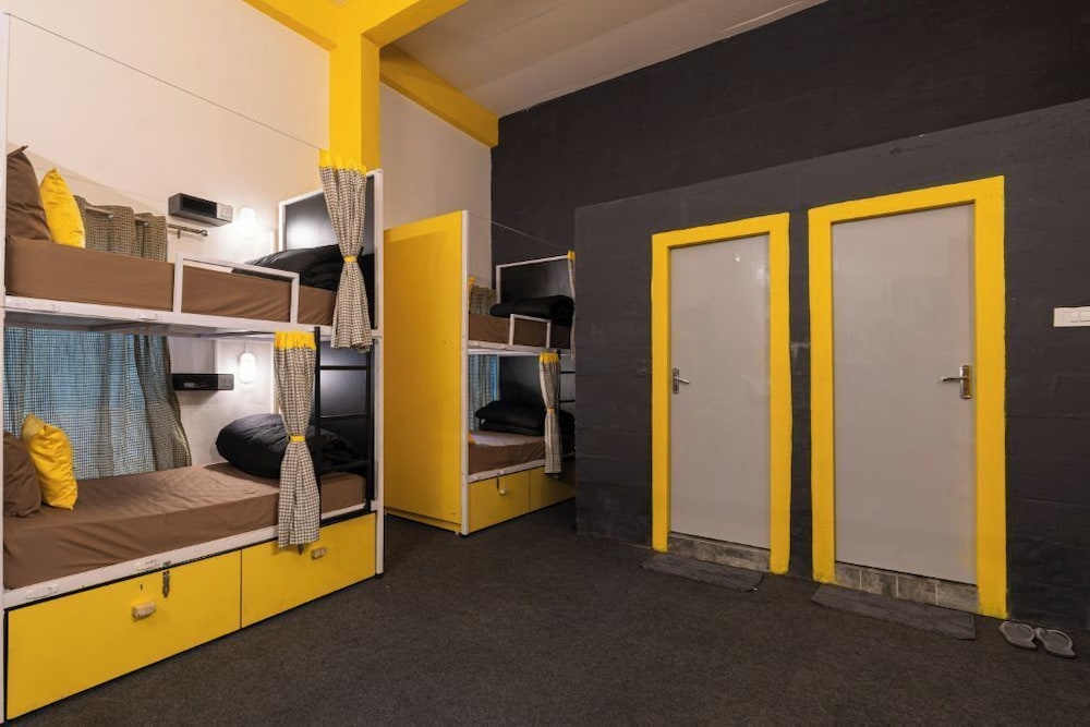 Bed in 8 Bed Mixed Dormitory photo 1